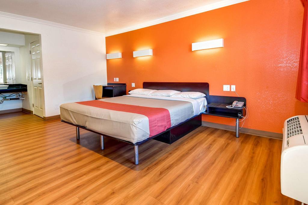 Motel 6 Garden Grove Zewnętrze zdjęcie