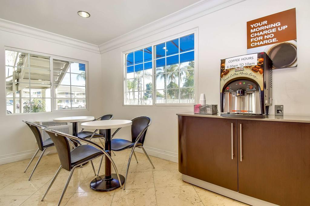 Motel 6 Garden Grove Zewnętrze zdjęcie